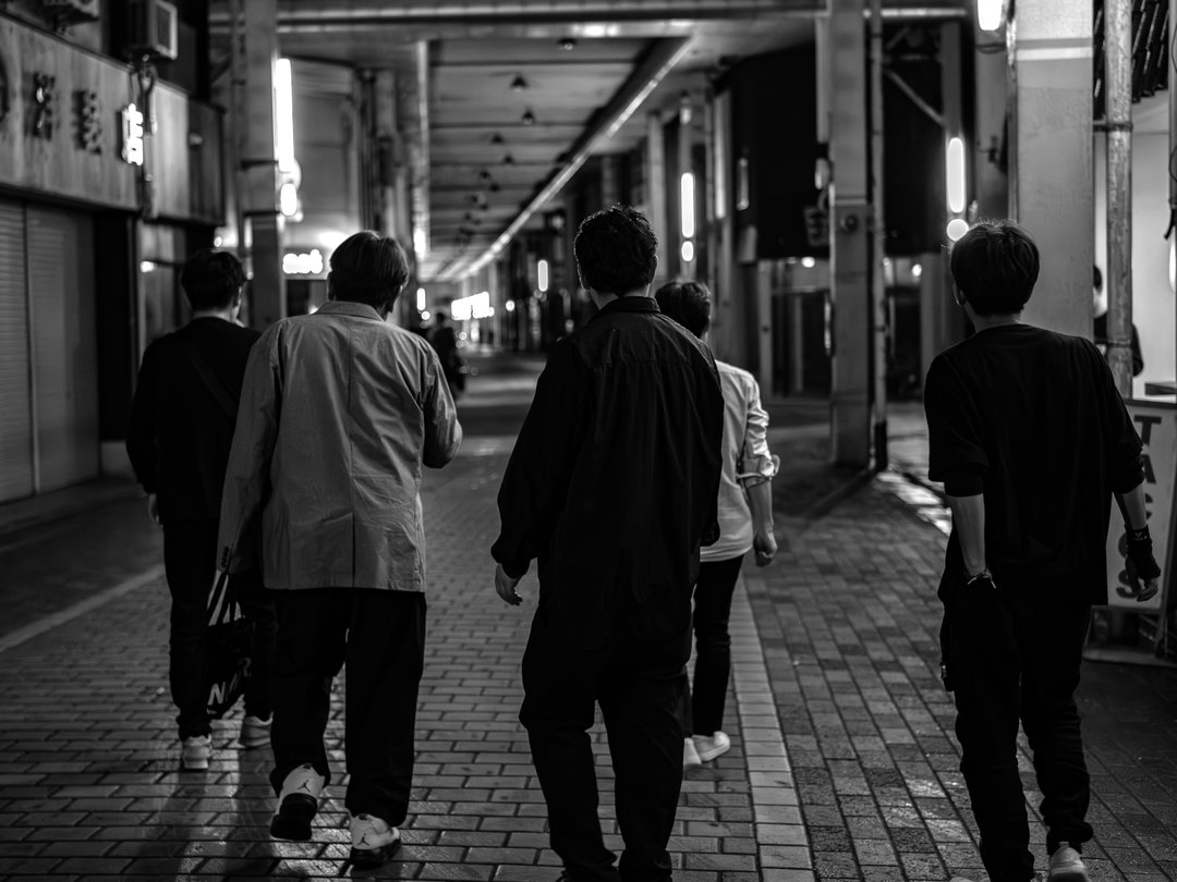 夜の路地
